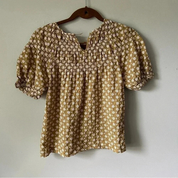 Madewell | Daisy Embroidered  Shirred Puff-Sleeve Top - Picture 4 of 6